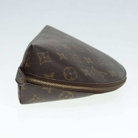 LOUIS VUITTON Monogram Trousse Demi Ronde Cosmetic Pouch M47520 LV Auth 89925 - Picture 3 of 16